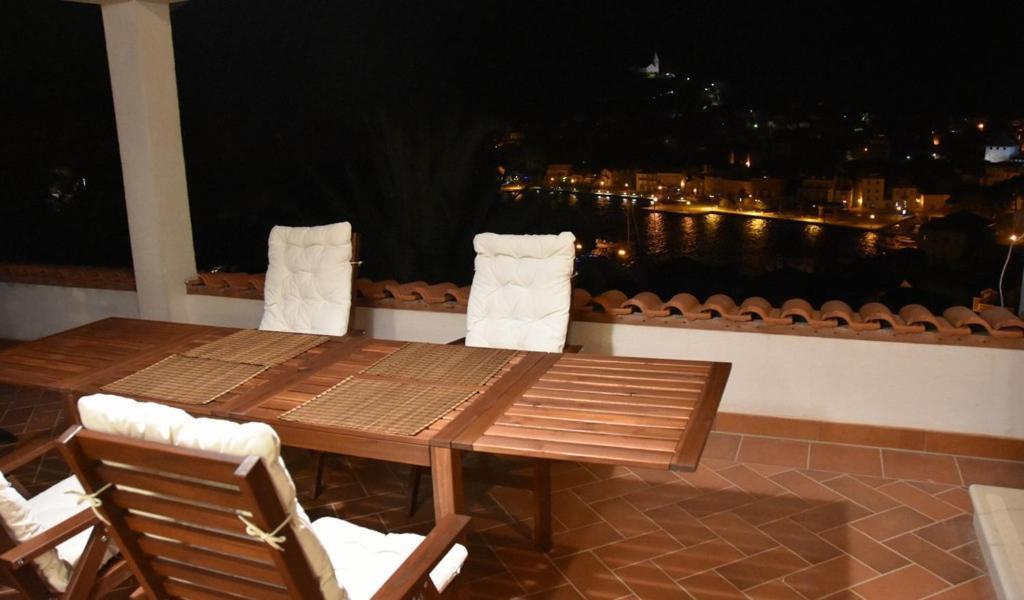 Bellavista Jelsa 2+2 Διαμέρισμα Εξωτερικό φωτογραφία