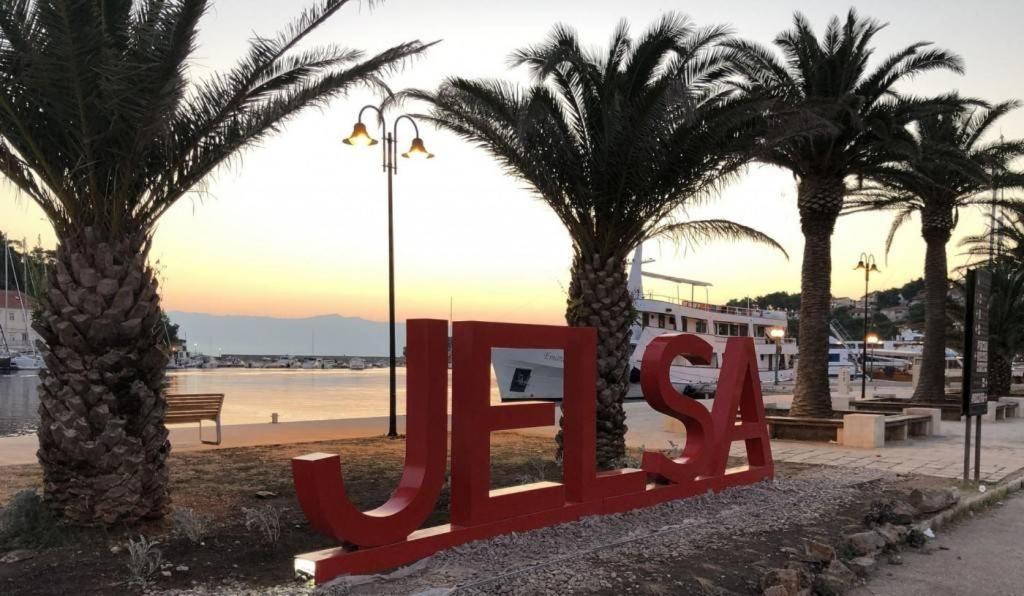 Bellavista Jelsa 2+2 Διαμέρισμα Εξωτερικό φωτογραφία